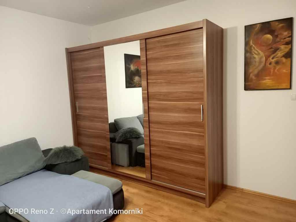 Apartament Komorniki コモルニキ エクステリア 写真