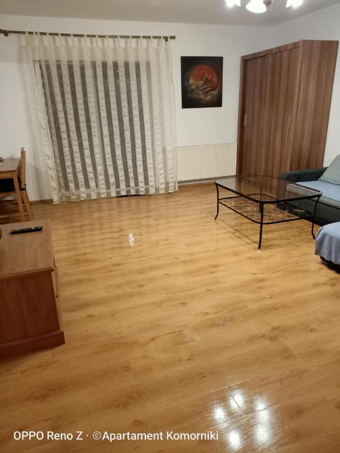 Apartament Komorniki コモルニキ エクステリア 写真